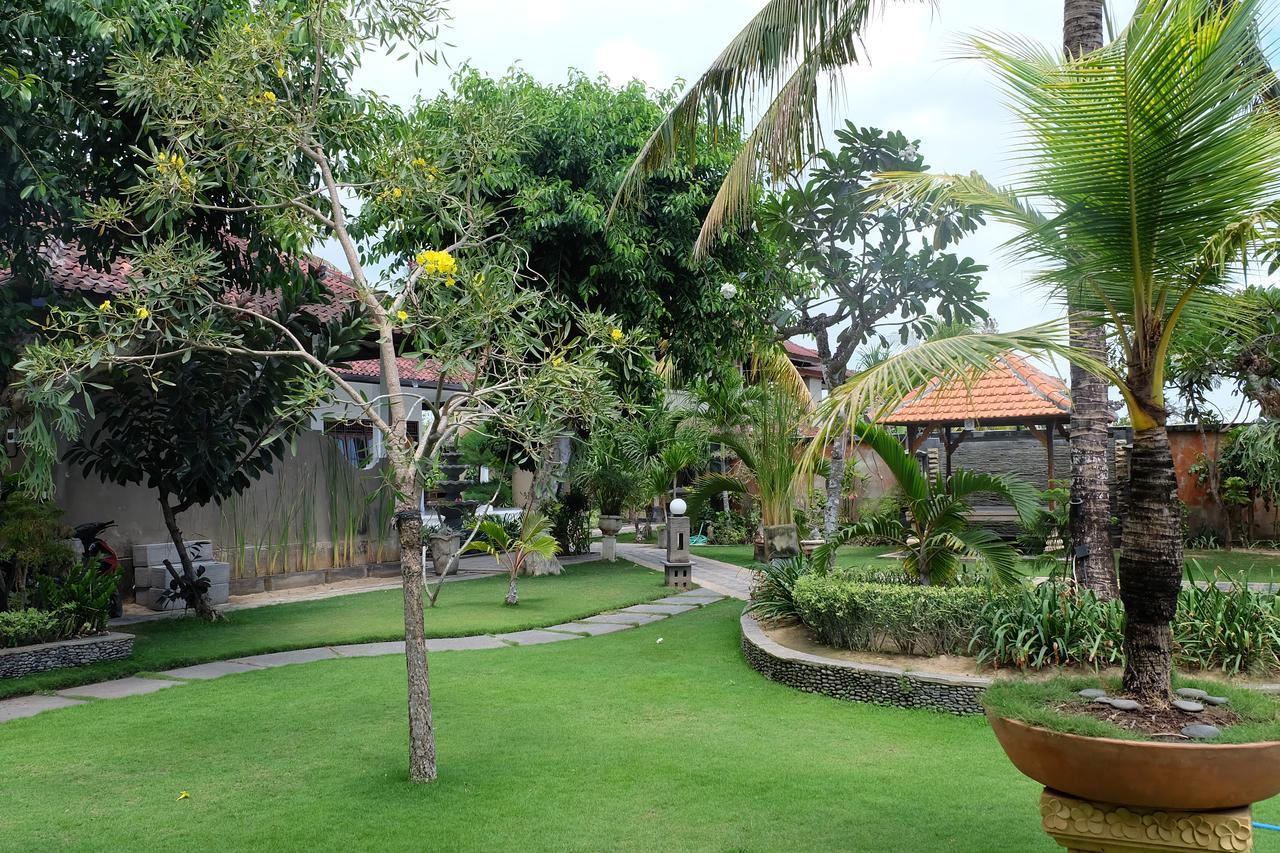 Puri Nusa Beach Hotel Lembongan Buitenkant foto