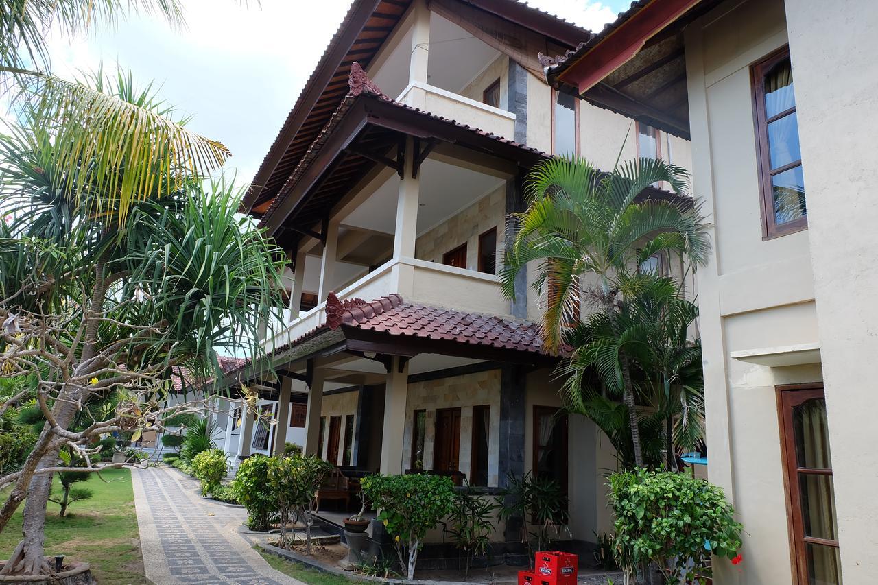 Puri Nusa Beach Hotel Lembongan Buitenkant foto