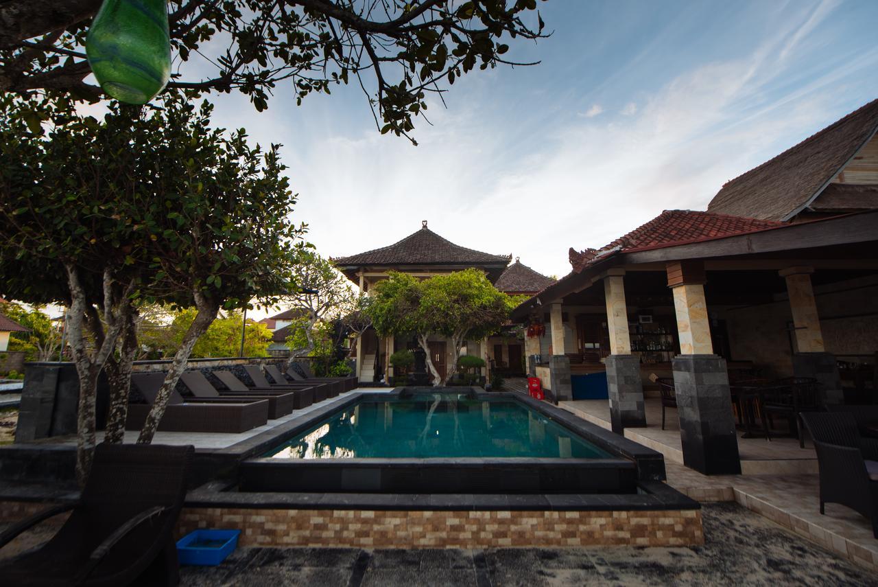 Puri Nusa Beach Hotel Lembongan Buitenkant foto