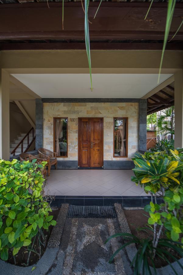 Puri Nusa Beach Hotel Lembongan Buitenkant foto