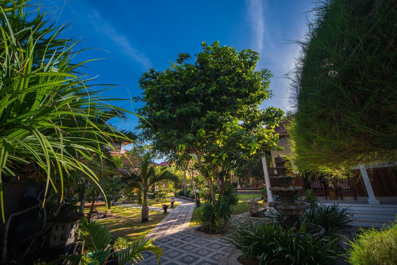 Puri Nusa Beach Hotel Lembongan Buitenkant foto