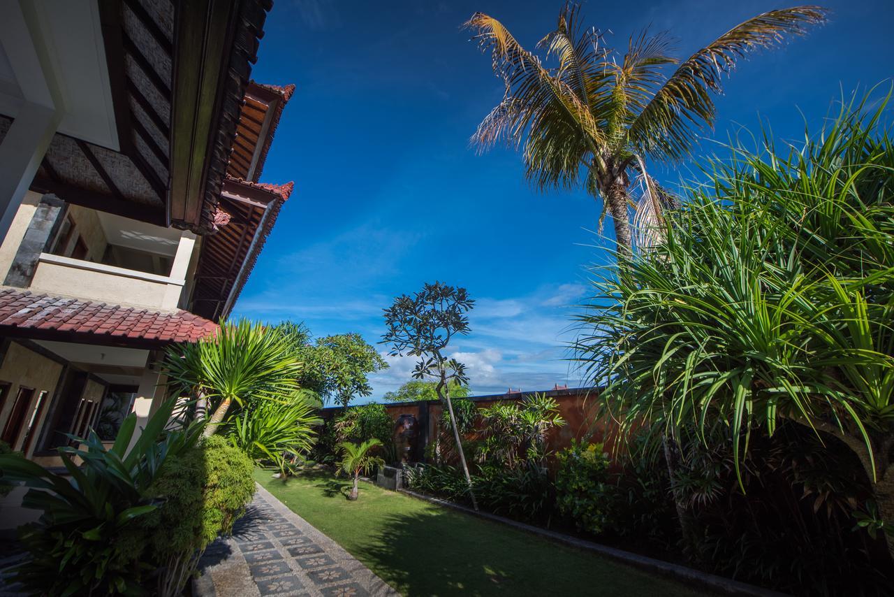 Puri Nusa Beach Hotel Lembongan Buitenkant foto