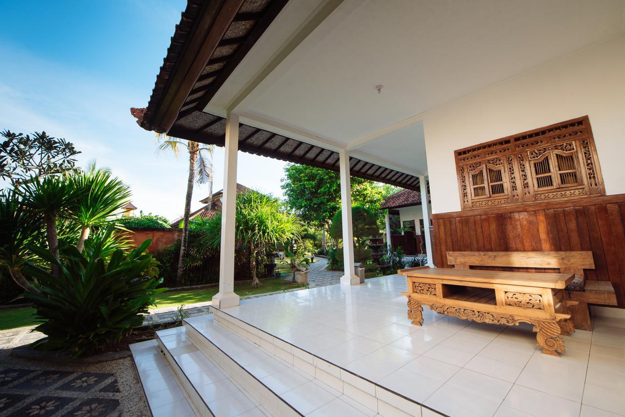 Puri Nusa Beach Hotel Lembongan Buitenkant foto