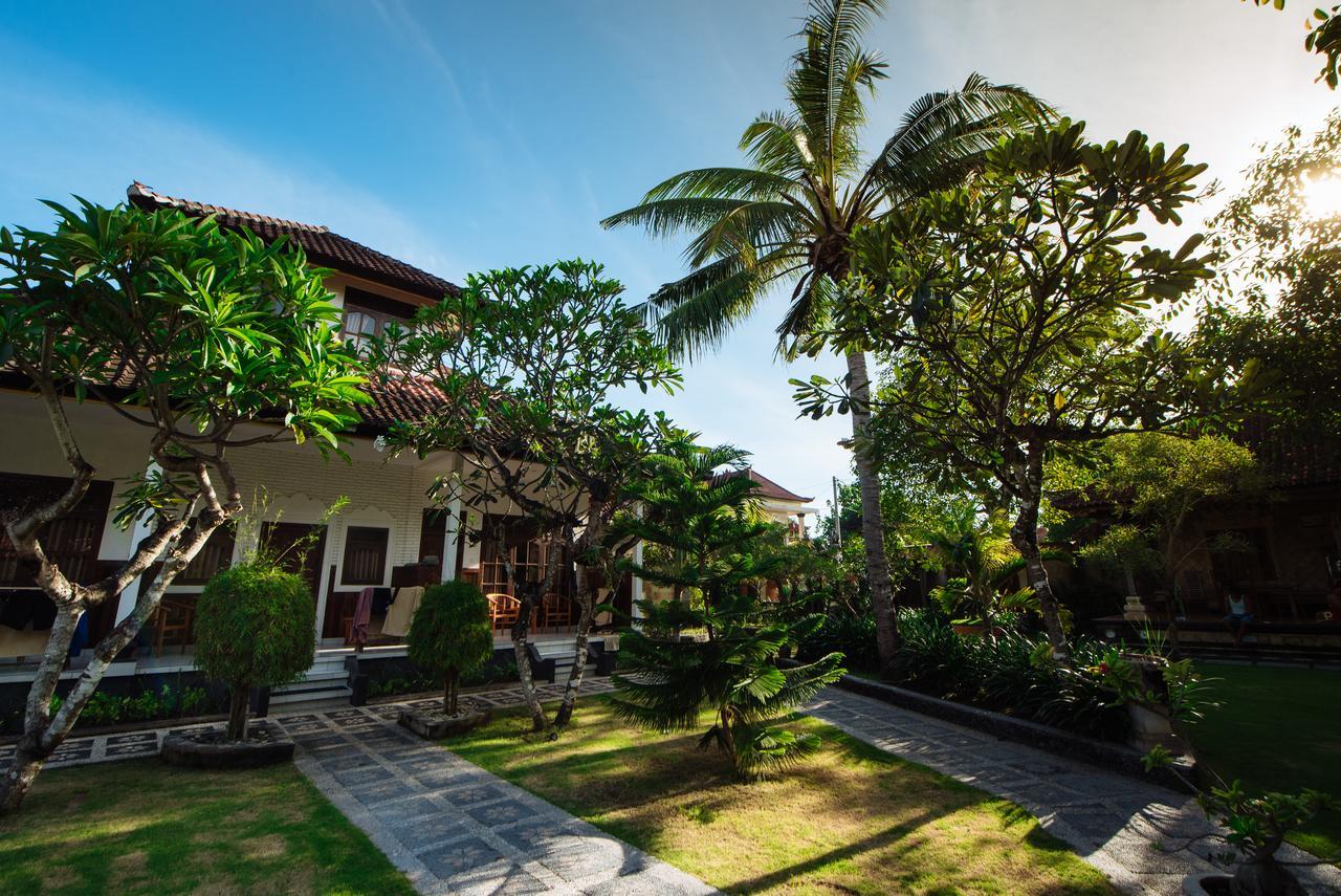 Puri Nusa Beach Hotel Lembongan Buitenkant foto
