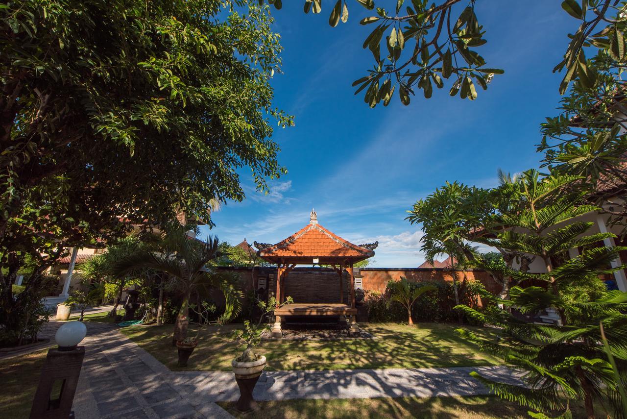 Puri Nusa Beach Hotel Lembongan Buitenkant foto